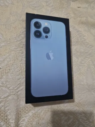 iPhone 13 Pro Scatola Blu