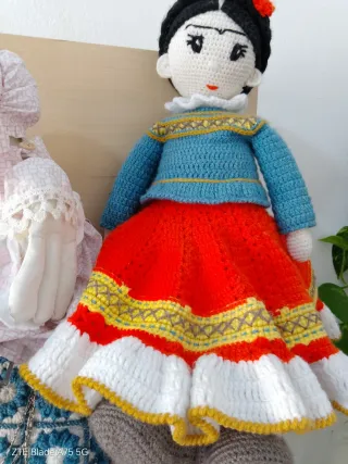 Bambola Amigurumi Frida Kahlo
