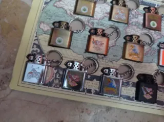 Portachiavi accendini vintage set