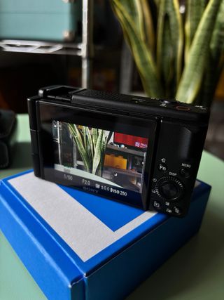 Sony ZV-1F + Micrófono Hollyland Lark M1