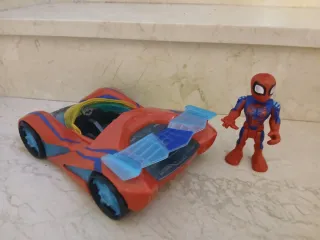 Coche y muñeco Spiderman articulado, tamaño grande