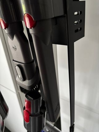 Dyson V15 Detect Absolute Aspiradora y soporte