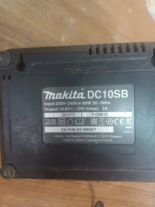 Atornilladora de impacto Makita + Cargador