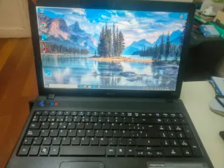 Acer Aspire 5736 Portátil en buen estado