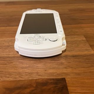 Sony PSP Bianca + 7 Giochi UMD