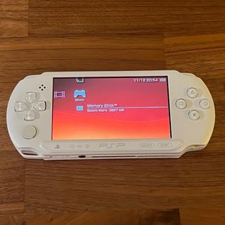 Sony PSP Bianca + 7 Giochi UMD
