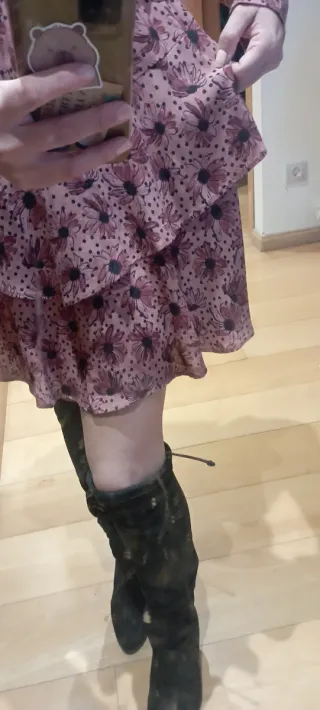 Vestido Zara floral rosa talla XS