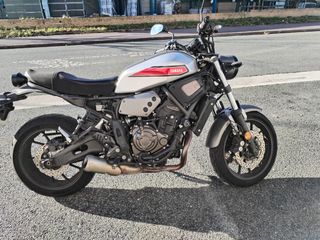 YAMAHA  XSR 700