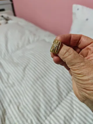 Anillo circonitas dorado