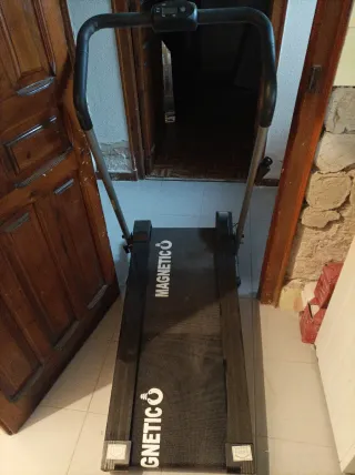 Cinta de correr magnética plegable
