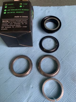 Salt BMX Headset 1 1/8 Preto