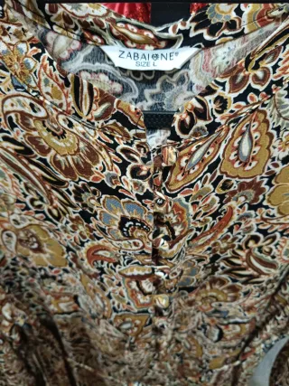 Vestido estampado floral de mangas largas