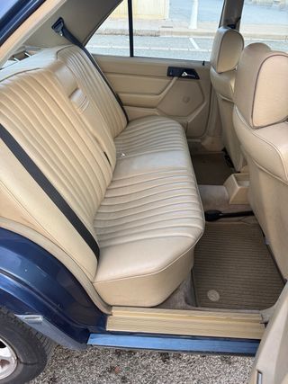 Mercedes-Benz Clase E 1986