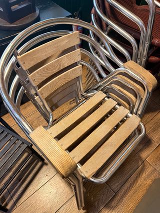 Sedie da terrazza in alluminio e legno impilabili