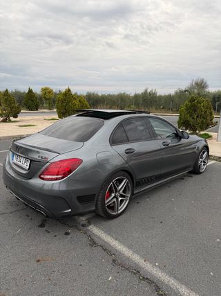 Mercedes-Benz c 63 s amg