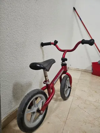 Bicicleta sin pedales Chicco Red Bullet