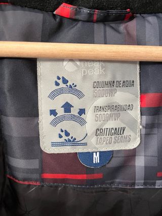 Chaqueta de esquí. Marca NeakPeak talla M.