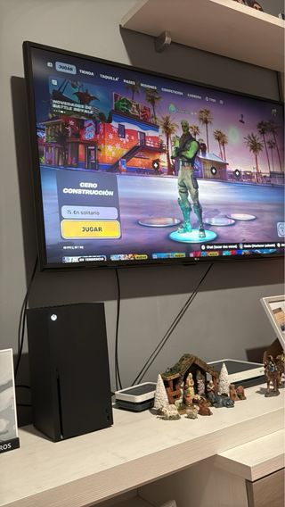 Xbox Series X y mando blanco