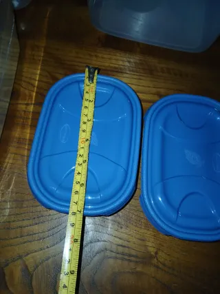 Praticissimo ed utilissimo set di 8 contenitori