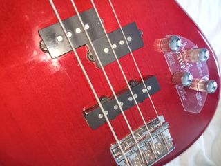 Bajo Eléctrico Cort Action Bass Plus Rojo