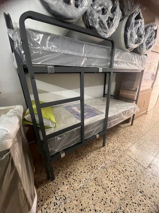 Letto a castello + 2 materassi