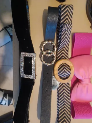 Cinture elastiche con fiocco e fiori