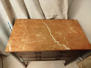 Tocador antiguo madera y mármol rosa