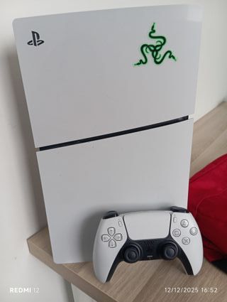Consola PS5 + Mando Blanco