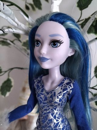 Frost DC Super Hero Girls. Difícil de encontrar