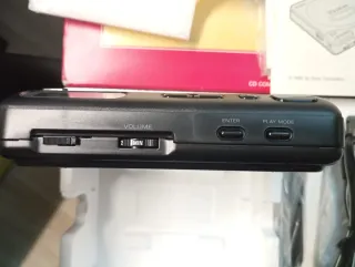 Reproductor CD  portátil de marca Sony