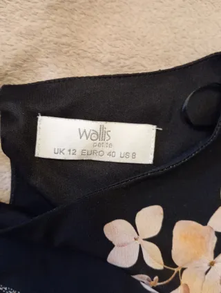 Vestido estampado floral y paisley