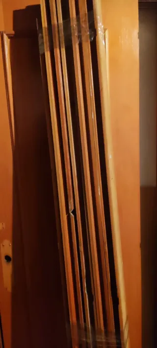 Puertas pino Oregón con marcos. 90 euros todas