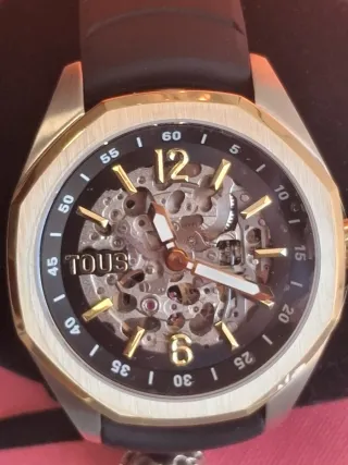 Reloj Tous Esqueleto Dorado y Negro