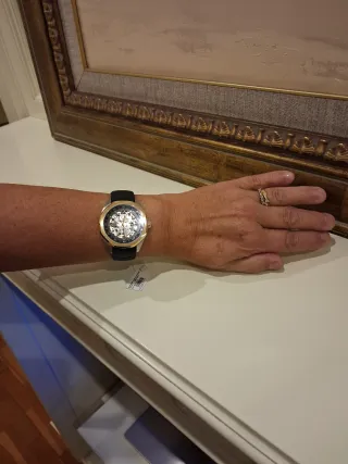 Reloj Tous Esqueleto Dorado y Negro