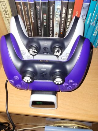 Cargador Dual Mandos PS5/Xbox/Switch INDECA