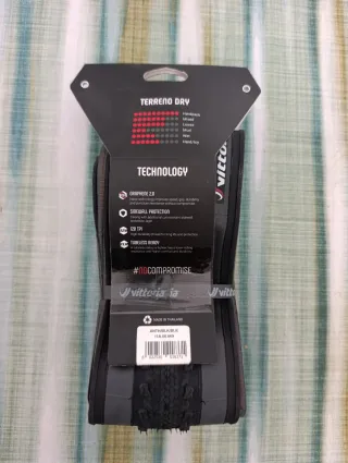 Cubierta Vittoria Terreno Dry Gravel 700x33c