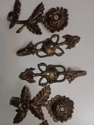 Appendiabiti per tende stile floreale