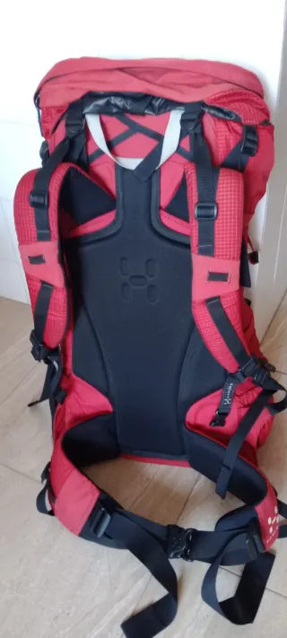 Mochila de Montaña Haglofs Roja
