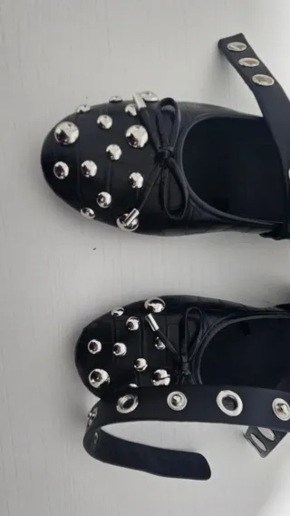 Bailarinas Zara negras con tachuelas