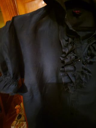 Blusa de señora con volantes