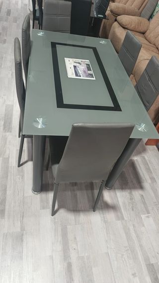 Tavolo in Cristallo + 6 Sedie Nere