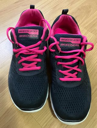 Zapatillas Skechers Mujer Negras y Rosas