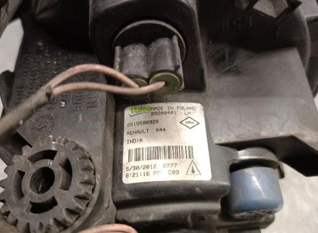 5270492 faro antiniebla 261558092r renault twingo