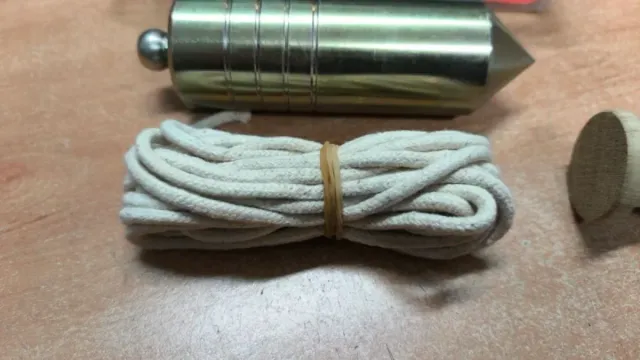 Plomada NUSAC madera 1500gr