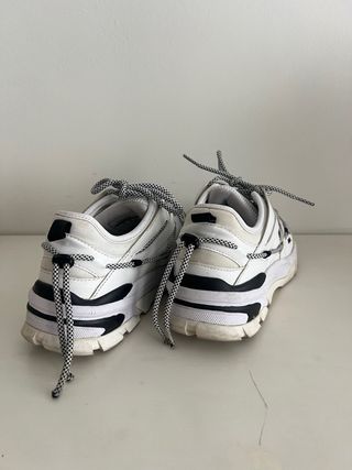 Zapatillas Pull&Bear blancas y negras