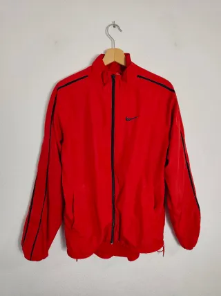 Chaqueta Nike Roja con Rayas Negras