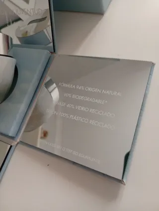 Biotherm Caja Protectora Azul y Blanca