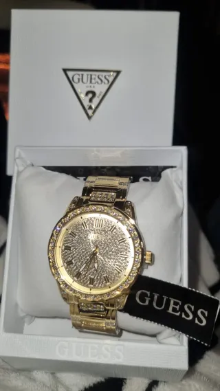 Reloj Guess Dorado Mujer