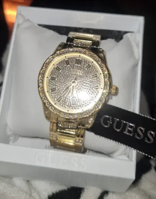 Reloj Guess Dorado Mujer