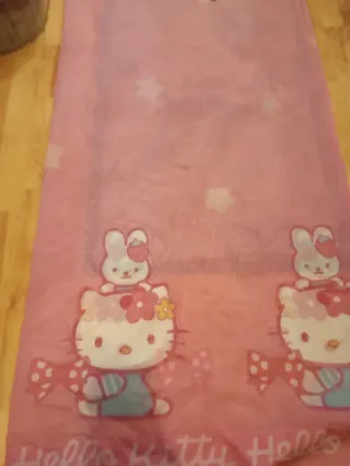 Cortinas Hello Kitty Rosas ..cada una mide 93x 1'7